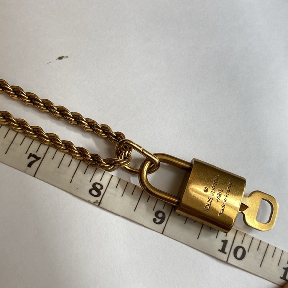 14K GF + LOUIS VUITTON lock & key necklaceš serial #322 - Picture 17 of 17